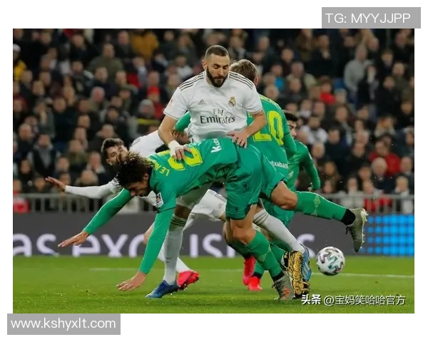 西甲焦点战曼联与尤文图斯激战成和补时瞬间引发全场狂欢